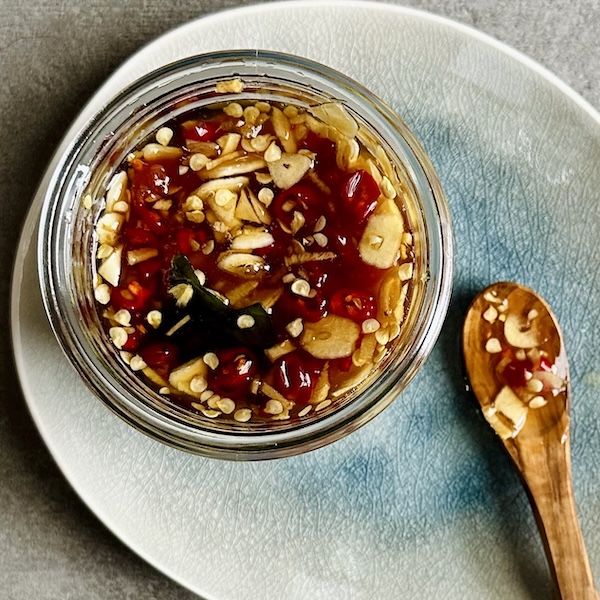 Chili-Gewürz-Honig