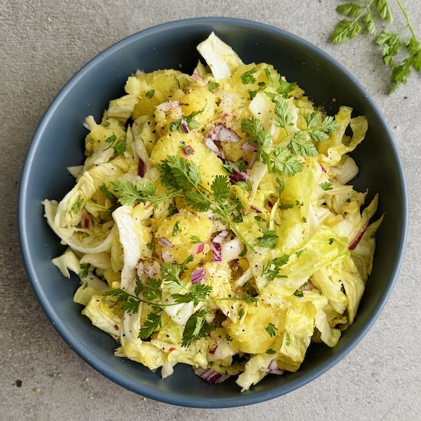 Lauwarmer Kartoffel-Zuckerhut-Salat